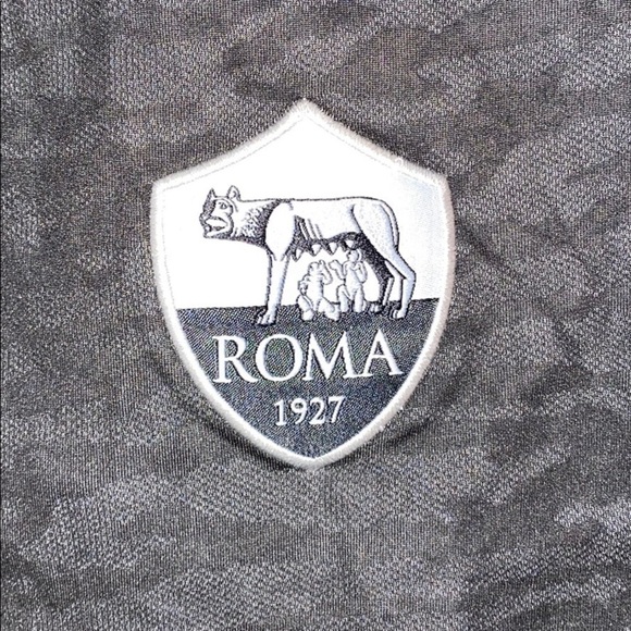 EUC 2015 AS Roma short sleeve soccer - Picture 2 of 7